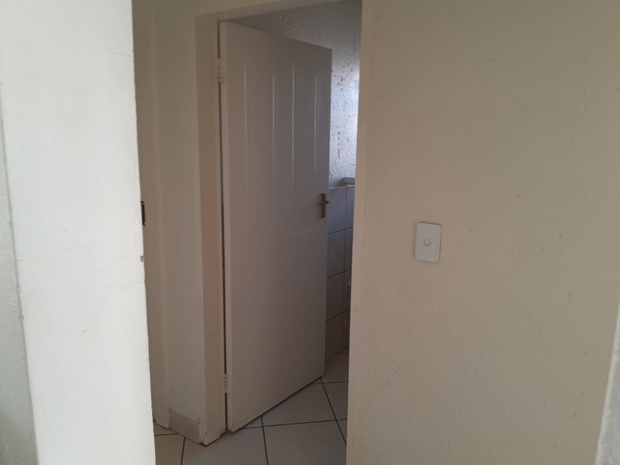 2 Bedroom Property for Sale in Waterval East North West